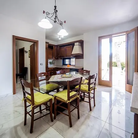 Villa Azzurra *