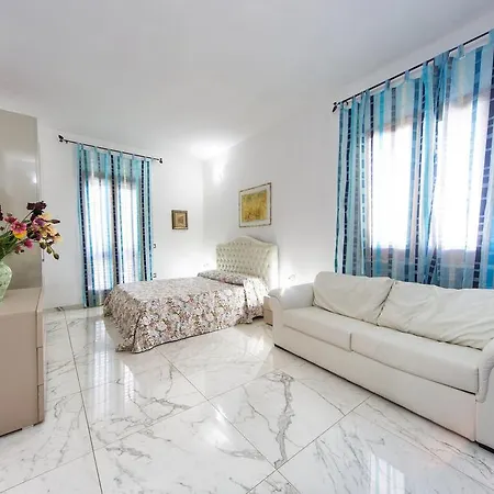 Azzurra Villa